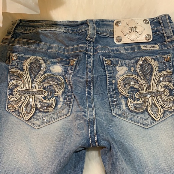 🌸Miss Me size 28 standard crop used in excellent condition - Picture 2 of 16